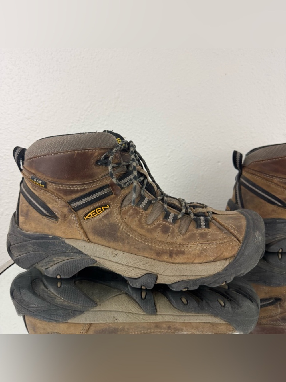 KEEN Mens Brown Leather Targhee II Mid Waterproof Outdoor Hiking Winter Boots - Picture 4 of 11